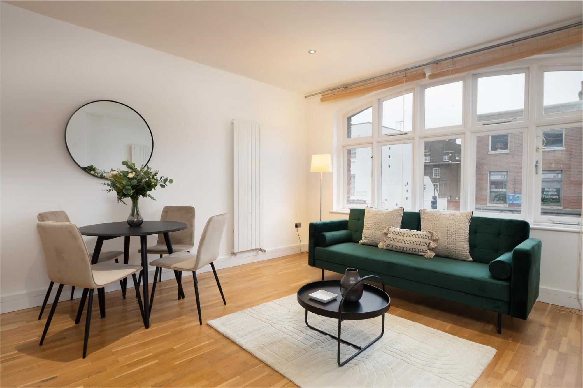 Hammersmith By Capital * Londra